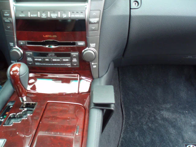 Right Console Mount for Lexus LS