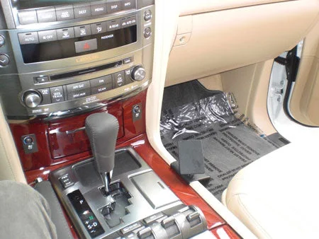 Right Console Mount for Lexus LX