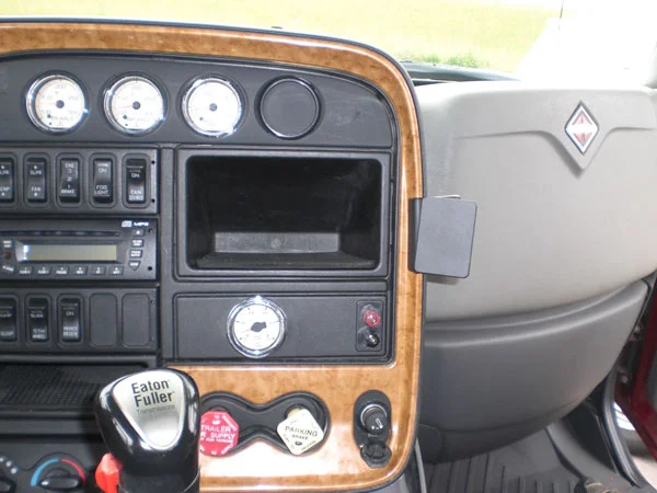 Angled Dash Mount